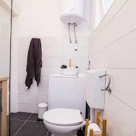 Apartment Art Studio Kata Pakostane