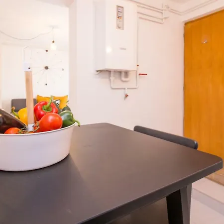Art Studio Kata Apartment