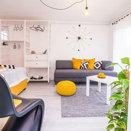 Apartment Art Studio Kata *