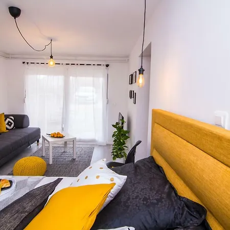Apartment Art Studio Kata Pakostane